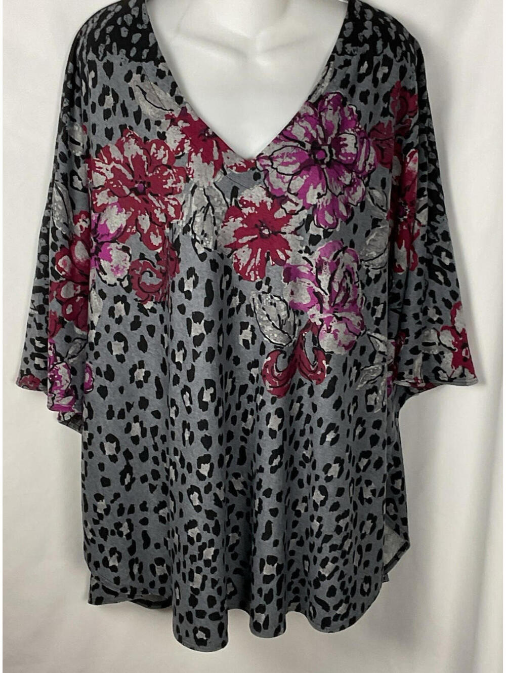 Simonton Says  Gray Animal Floral Print Short Sleeve Top  Size XL   NWOT